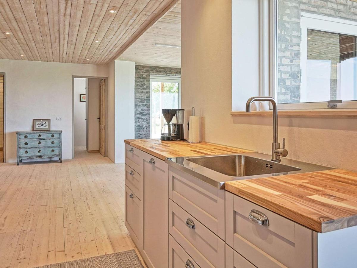 6 Person Holiday Home In สเวเนเค ภายนอก รูปภาพ